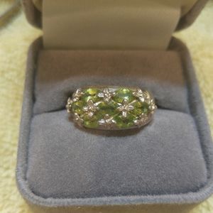 Chuck Clemency Sterling silver peridot daisy ring